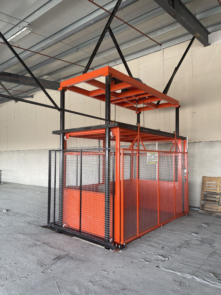 Hangar 34 Halatlı Yük Asansörü Projesidir
